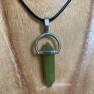 Jade Crystal Necklace – Harmony & Balance